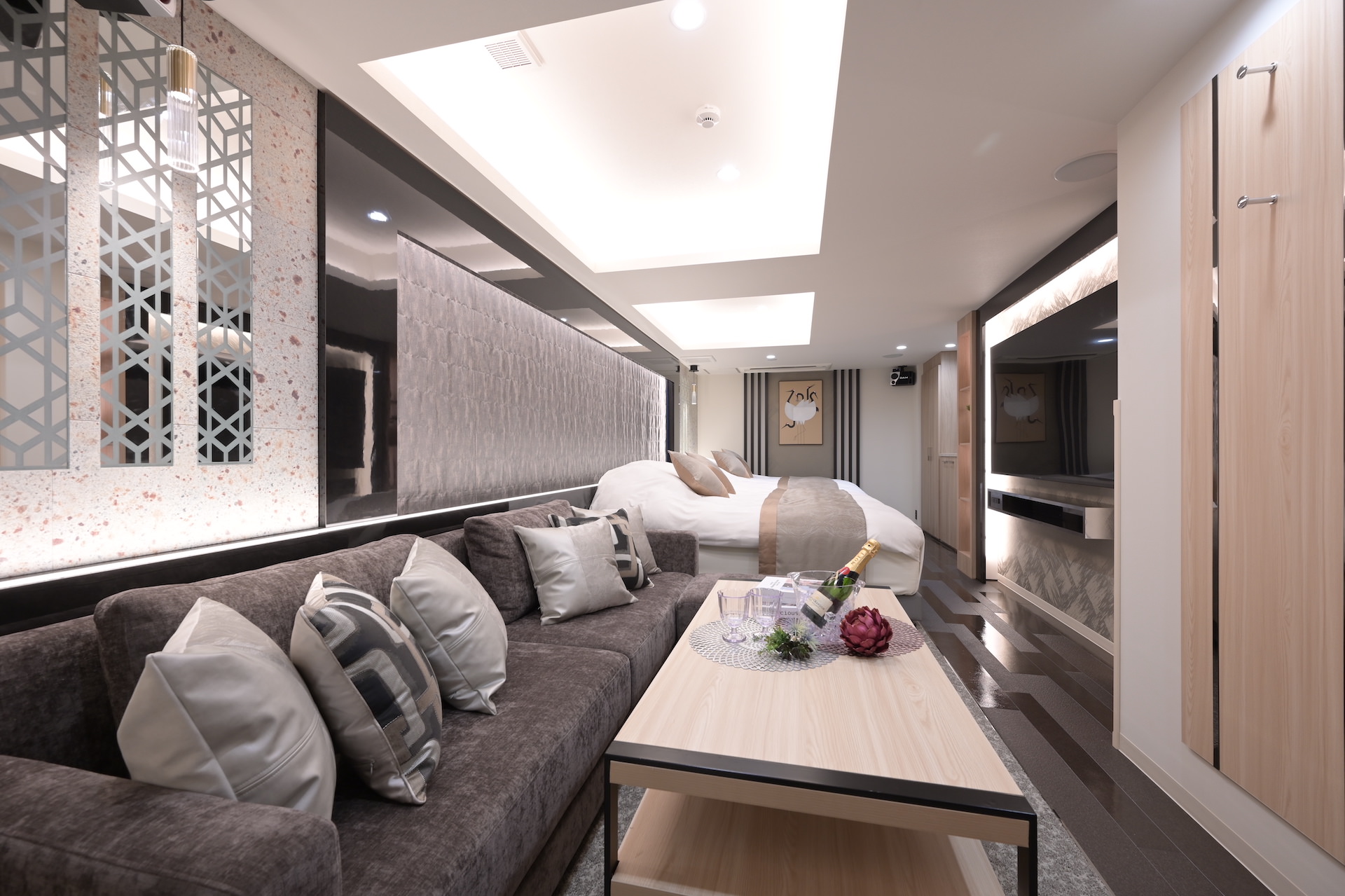 KING TWIN SUITE