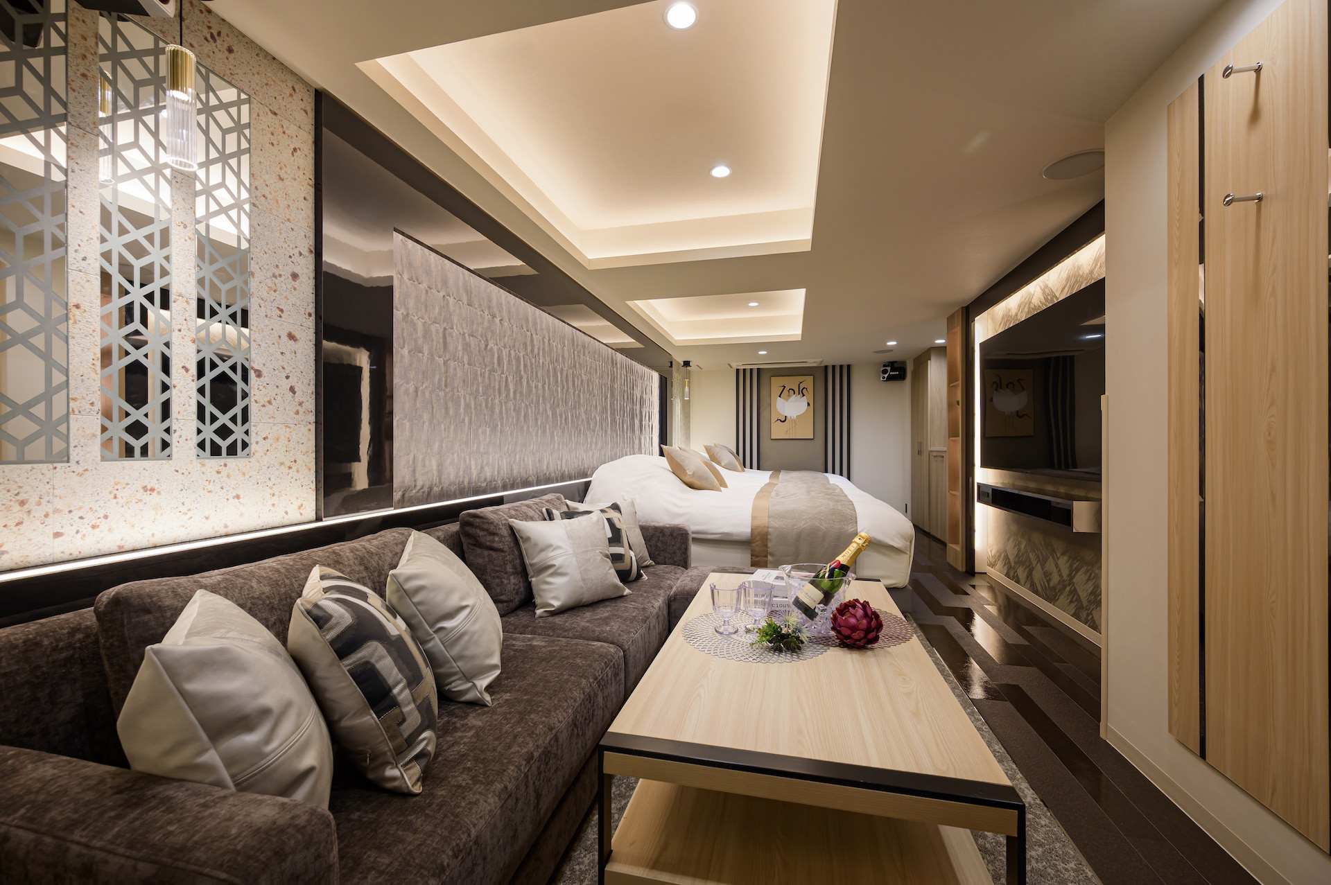 KING TWIN SUITE