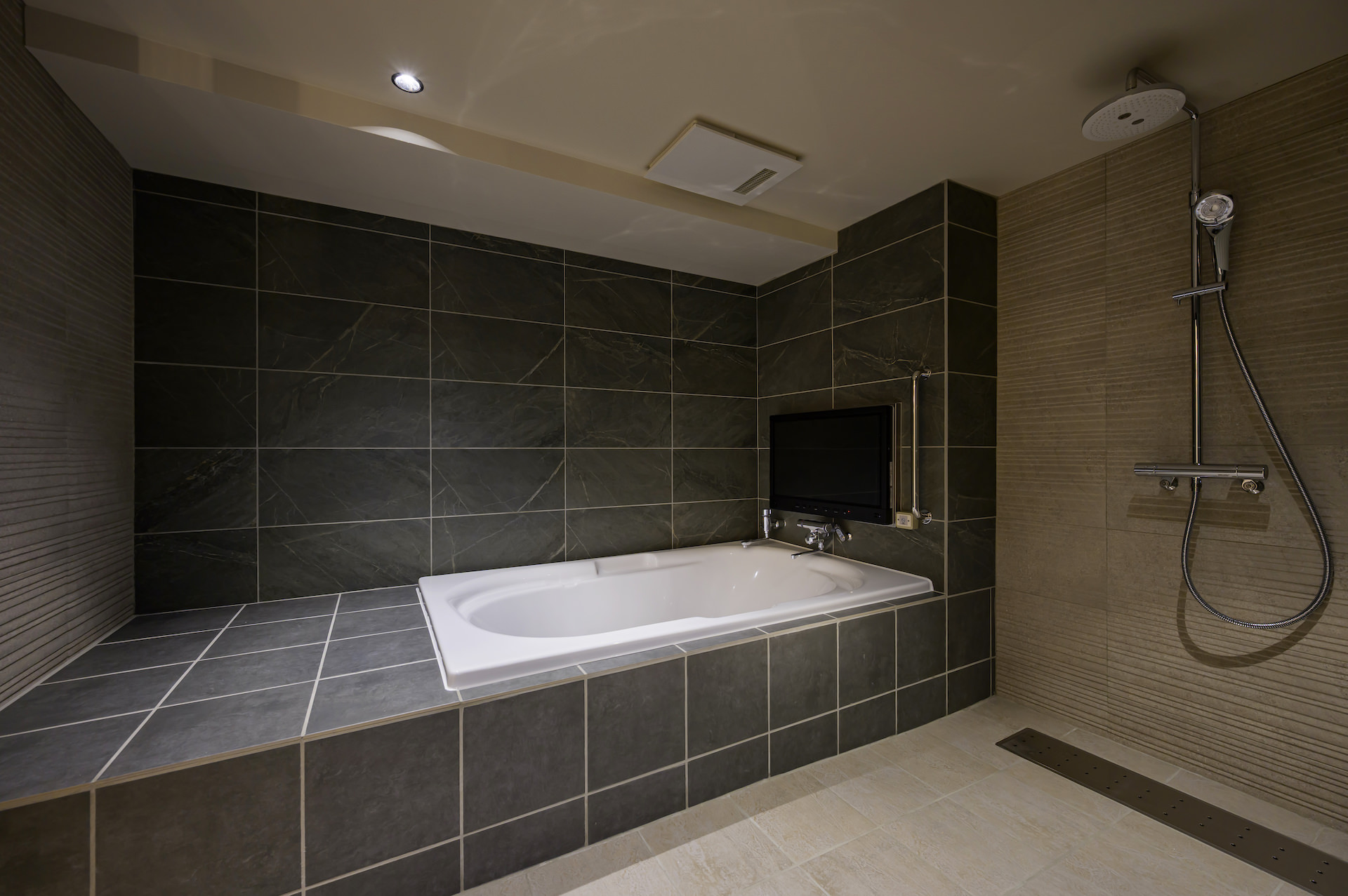 KING TWIN SUITE