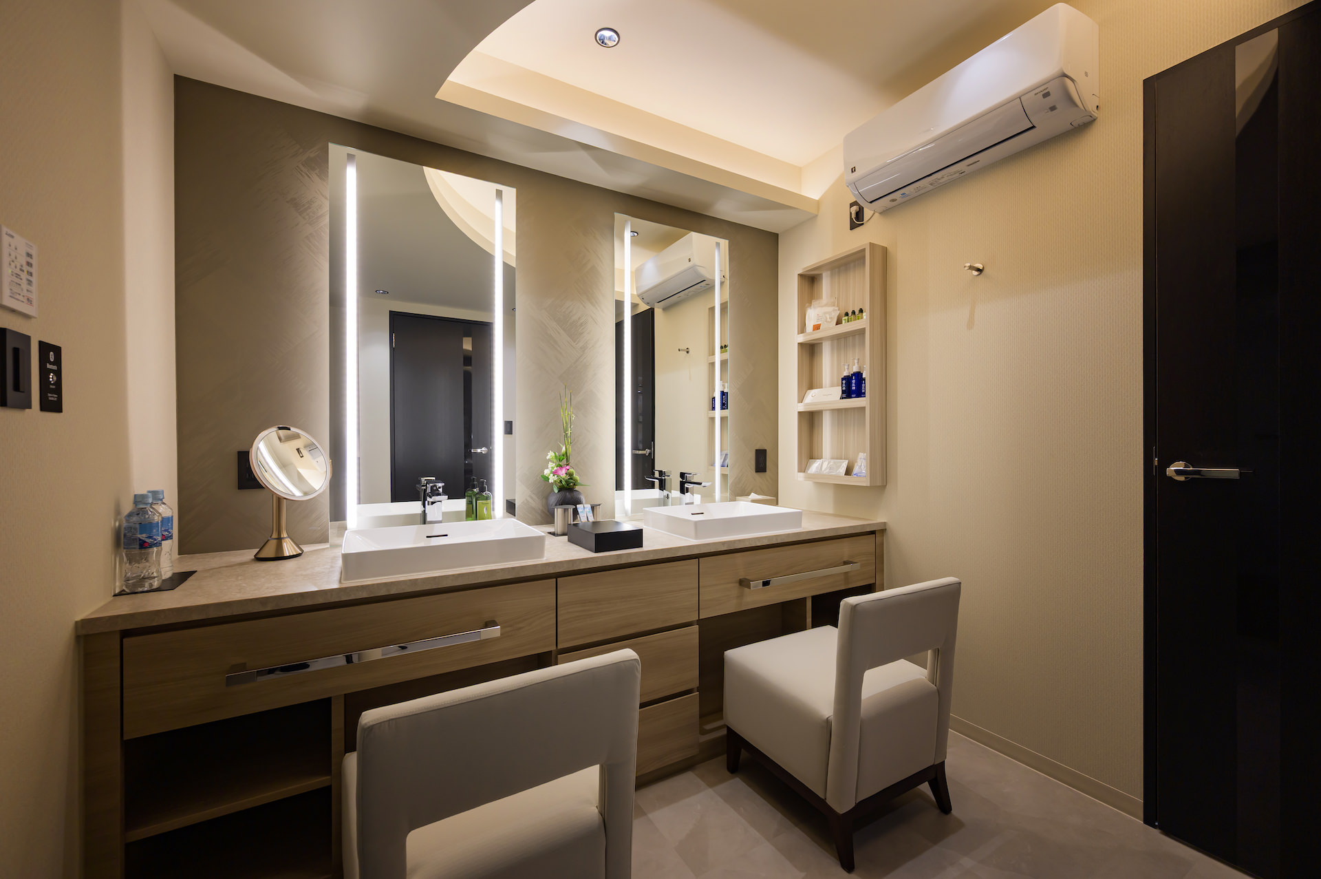 KING TWIN SUITE