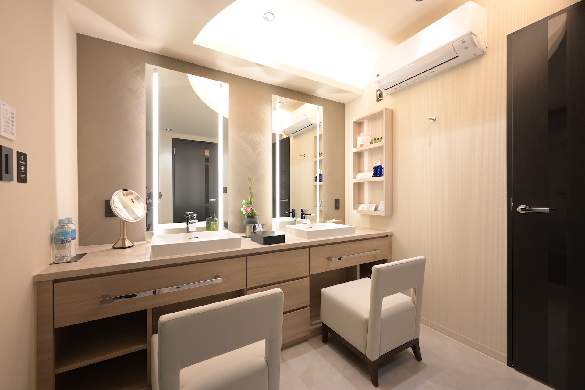 KING TWIN SUITE